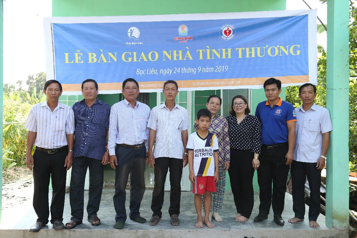 BÀN GIAO 5 CĂN NHÀ TÌNH THƯƠNG CHO GIA ĐÌNH TRẺ EM NGHÈO TỈNH BẠC LIÊU