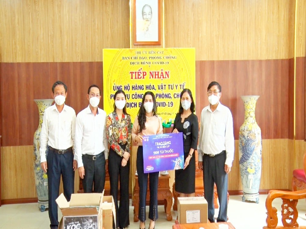 QUỸ TỪ THIỆN KIM OANH TẶNG 1500 TÚI THUỐC AN SINH HỖ TRỢ ĐIỀU TRỊ COVID-19