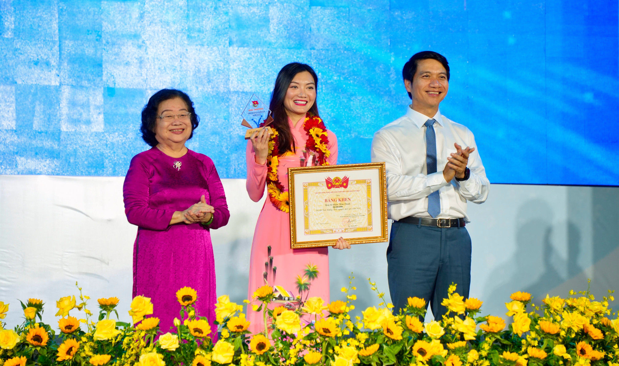 Quỹ Từ thiện Kim Oanh nhận giải thưởng Tình nguyện quốc gia 2023