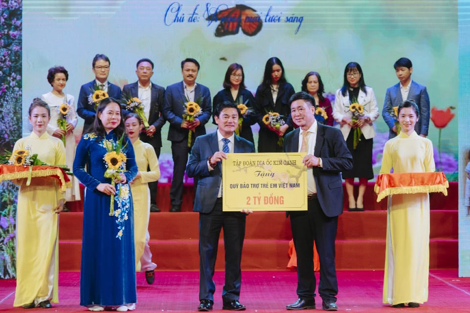 QUỸ TỪ THIỆN KIM OANH TIẾP TỤC ĐÓNG GÓP 2 TỶ ĐỒNG CHĂM LO CHO TRẺ EM CÓ HOÀN CẢNH ĐẶC BIỆT KHÓ KHĂN