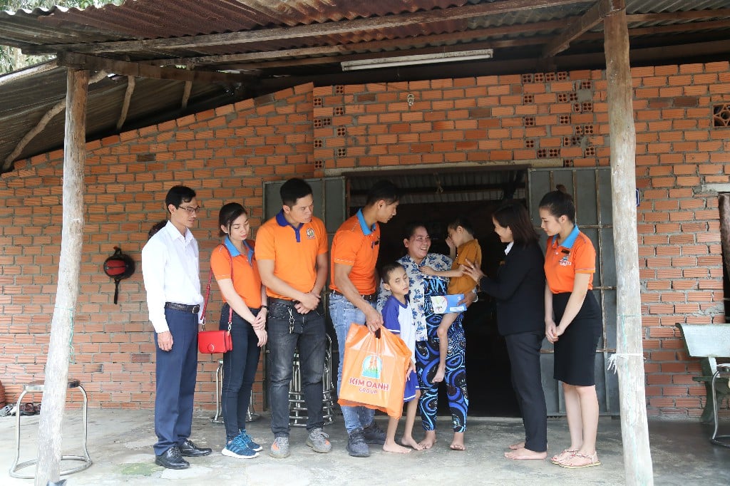 HỖ TRỢ KINH PHÍ ĐIỀU TRỊ BỆNH CHO 2 HOÀN CẢNH KHÓ KHĂN Ở HUYỆN PHÚ GIÁO, TỈNH BÌNH DƯƠNG