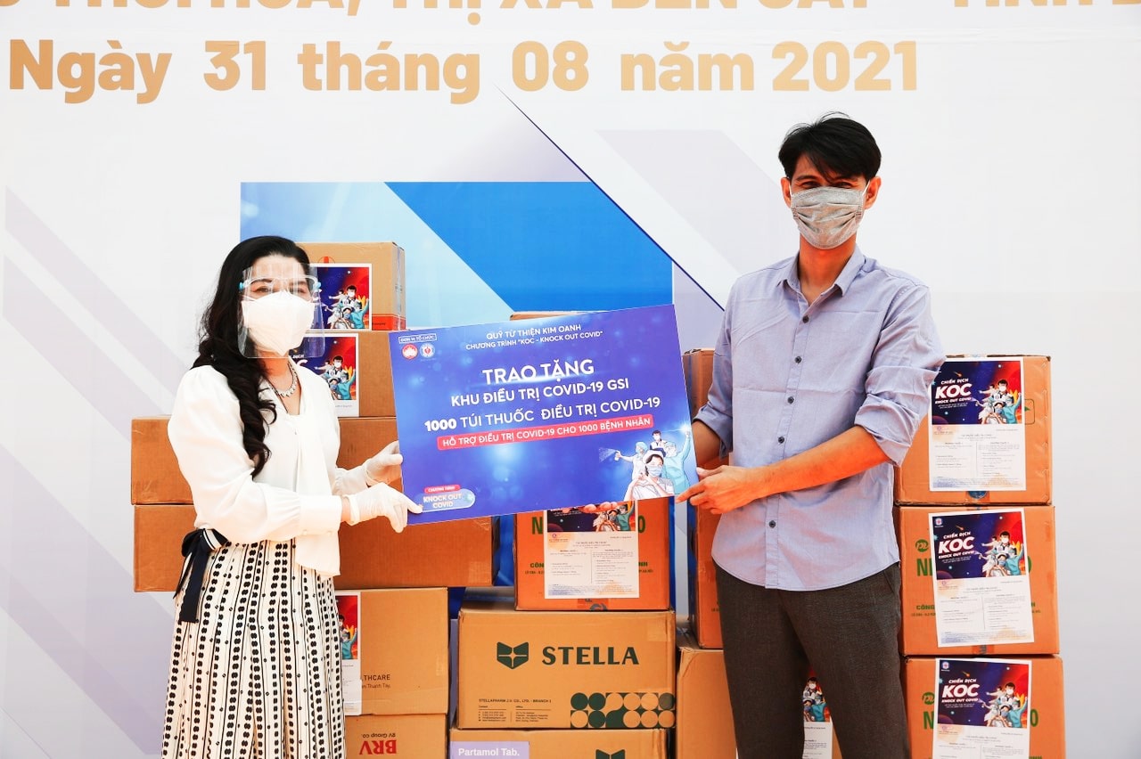 QUỸ TỪ THIỆN KIM OANH TẶNG 5000 TÚI THUỐC ĐẶC TRỊ COVID-19 HỖ TRỢ NGƯỜI DÂN TỈNH BÌNH DƯƠNG