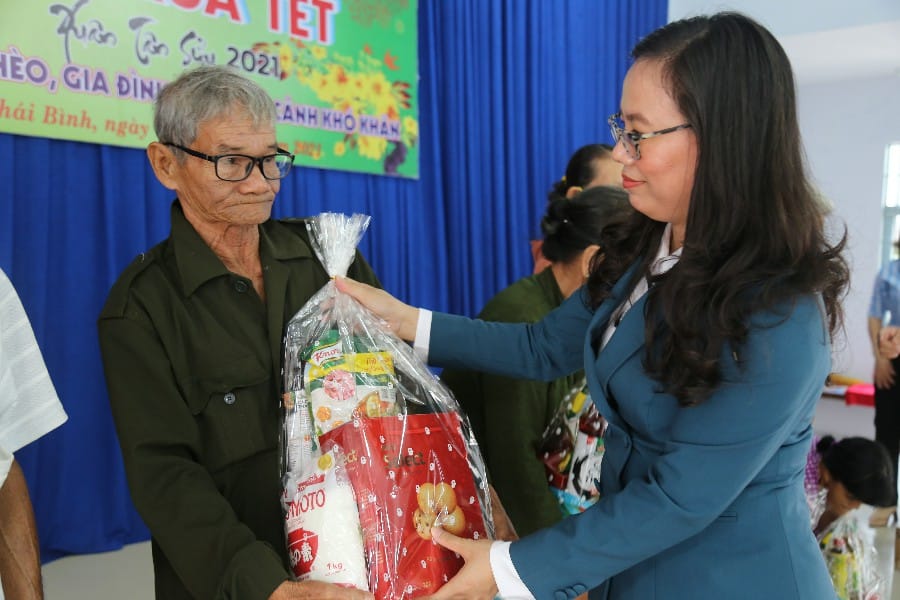 50 HOÀN CẢNH KHÓ KHĂN Ở TỈNH TÂY NINH NHẬN QUÀ TẾT CỦA QUỸ TỪ THIỆN KIM OANH