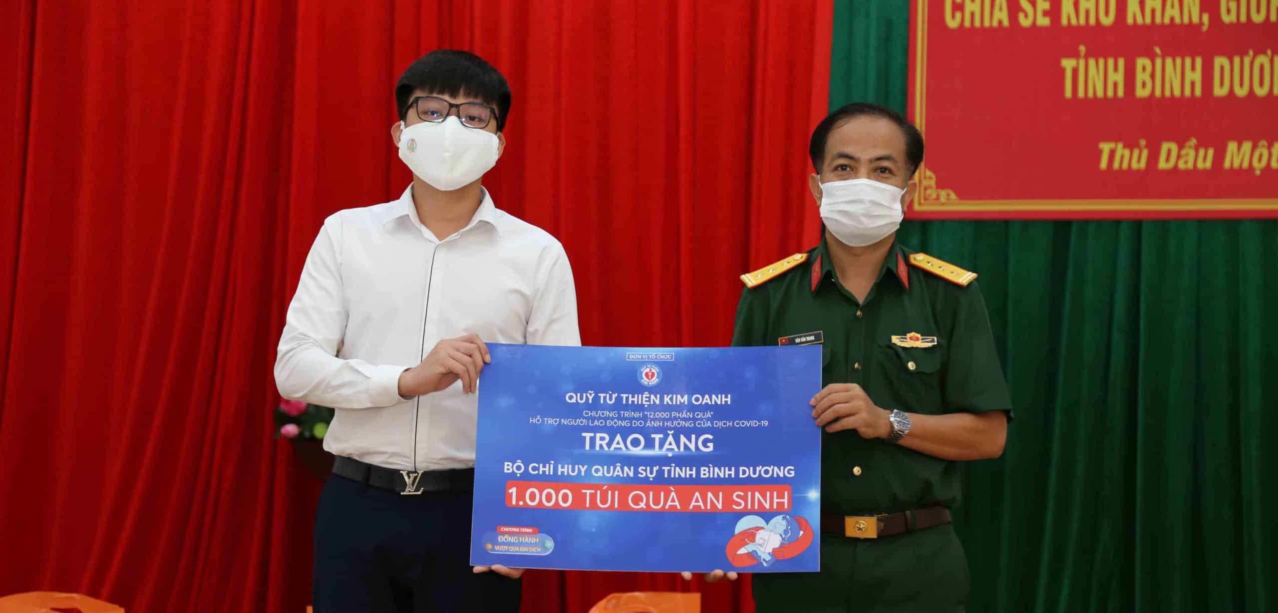 QUỸ TỪ THIỆN KIM OANH TẶNG 1.000 PHẦN QUÀ ĐẾN CHIẾN SĨ VÀ GIA ĐÌNH CHÍNH SÁCH KHÓ KHĂN