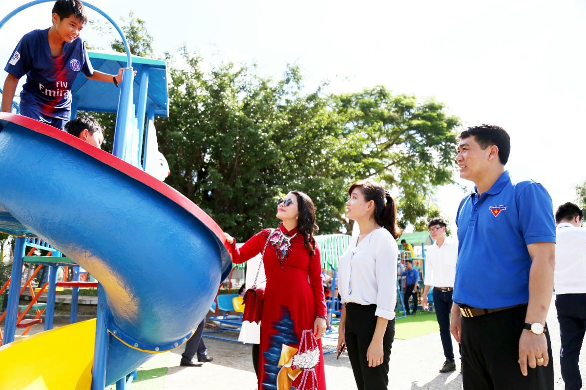 KHÁNH THÀNH KHU VUI CHƠI MIỄN PHÍ CHO CON EM CÔNG NHÂN LAO ĐỘNG