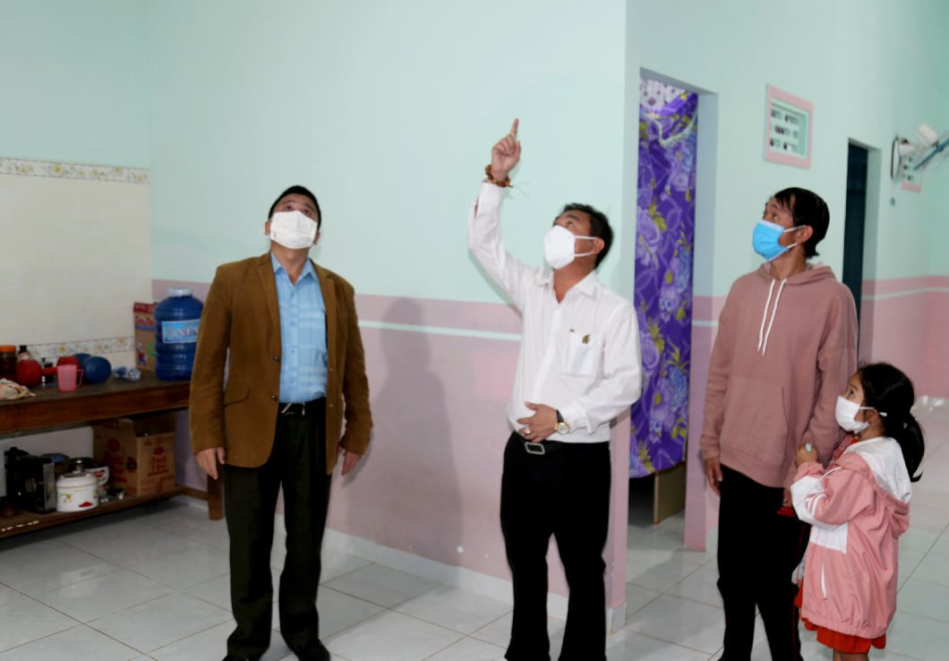 XUÂN ĐẾN SỚM TRONG NHỮNG NGÔI NHÀ MỚI