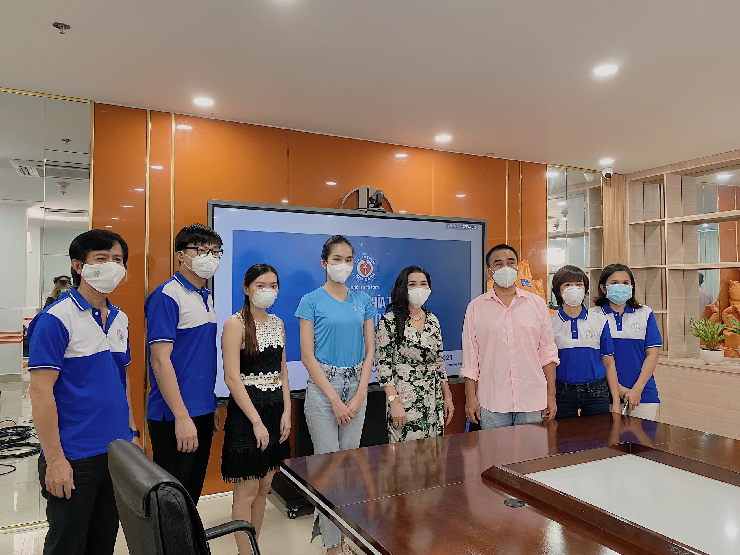 QUỸ TỪ THIỆN KIM OANH KÊU GỌI ỦNG HỘ 130 TẤN GẠO HỖ TRỢ NGƯỜI DÂN GẶP KHÓ KHĂN