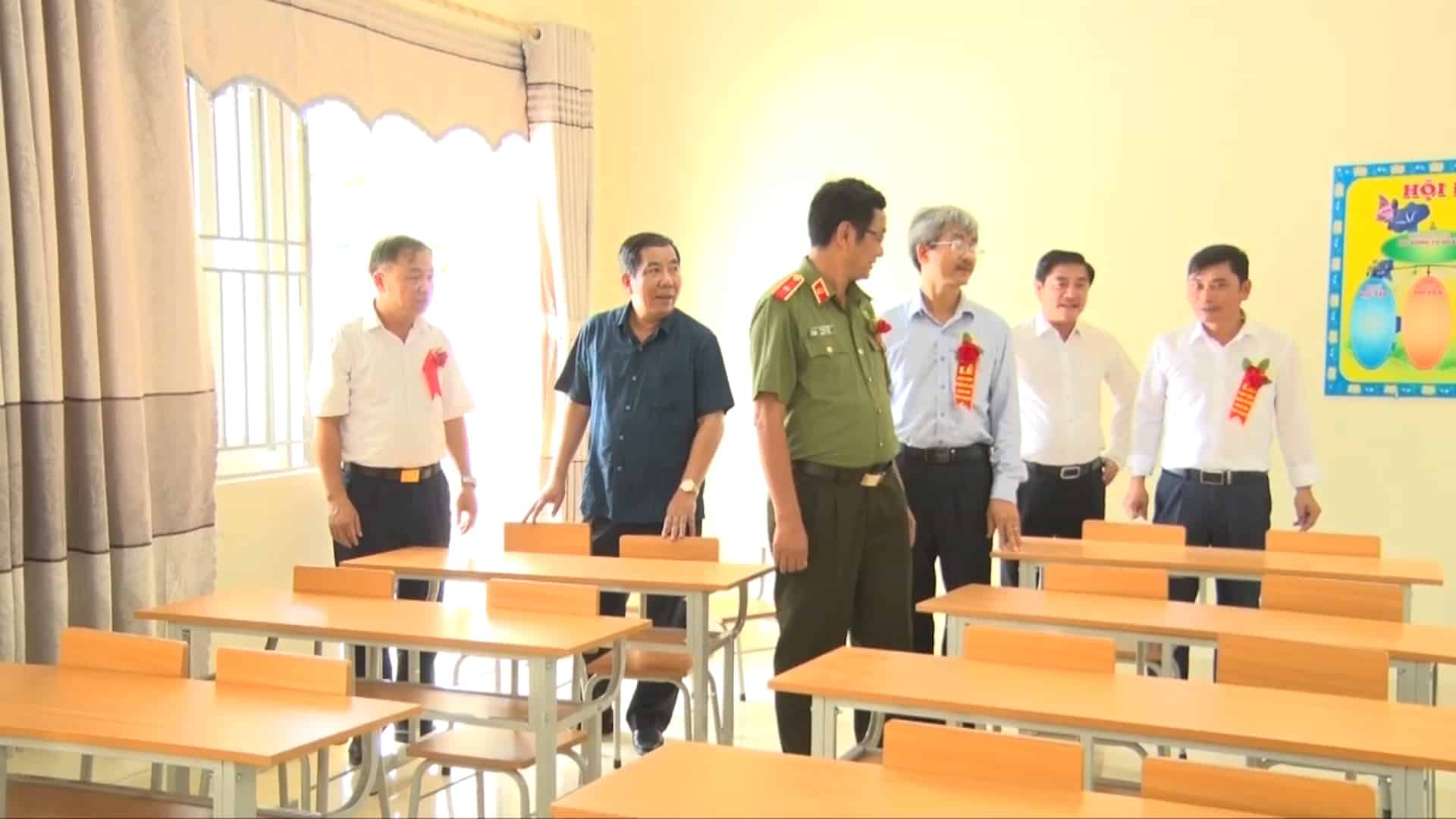 KHÁNH THÀNH TRƯỜNG TIỂU HỌC QUANG VINH