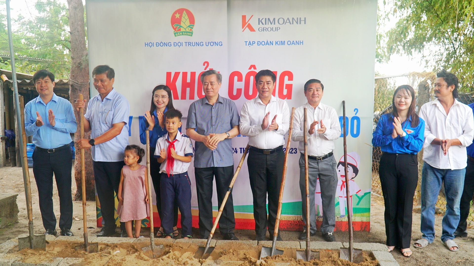 Quỹ Từ thiện Kim Oanh hỗ trợ kinh phí xây nhà Khăn quàng đỏ tại huyện Phú Vang, Huế
