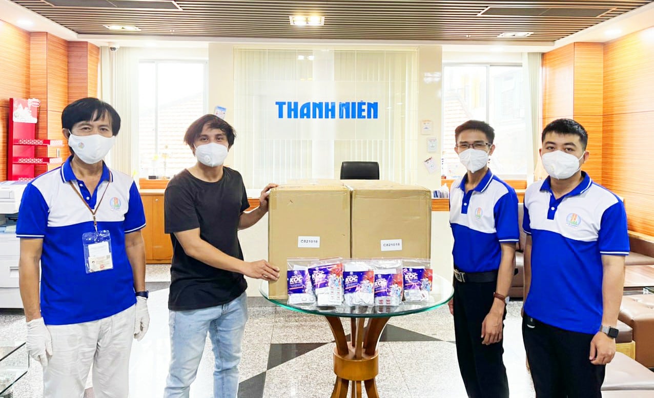 QUỸ TỪ THIỆN KIM OANH TẶNG THUỐC TRỊ COVID-19 HỖ TRỢ CÁC NHÀ BÁO PHÍA NAM