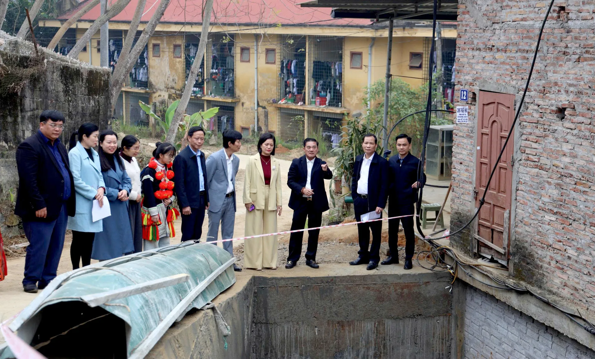 Bàn giao công trình 2 tỷ đồng, tiếp sức học sinh vùng cao Tuyên Quang