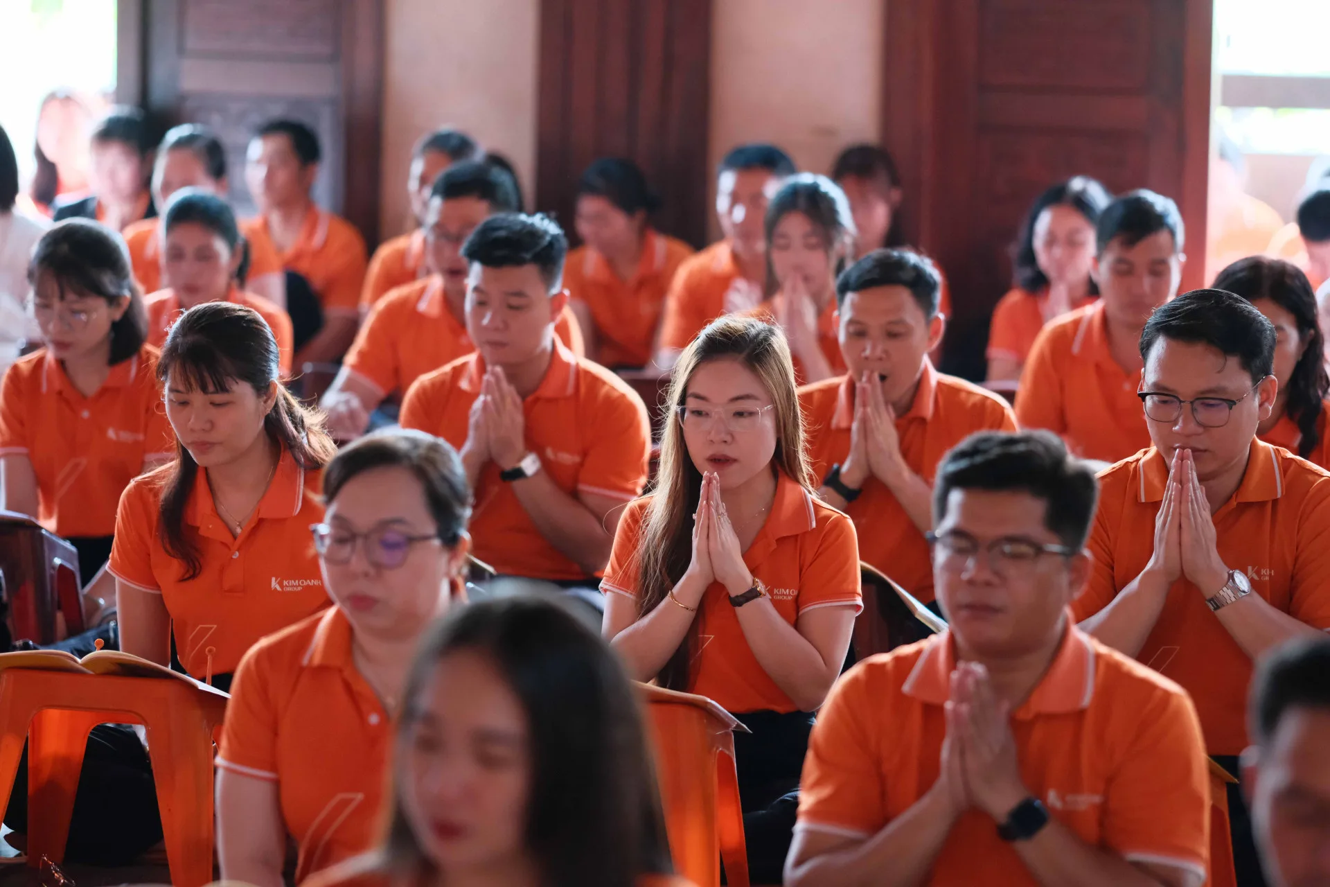 VU LAN NHỚ MẸ CHA: CHUYẾN TRỞ VỀ ĐẦY CẢM XÚC CỦA CBNV TẬP ĐOÀN KIM OANH TẠI TỔ ĐÌNH VĨNH NGHIÊM