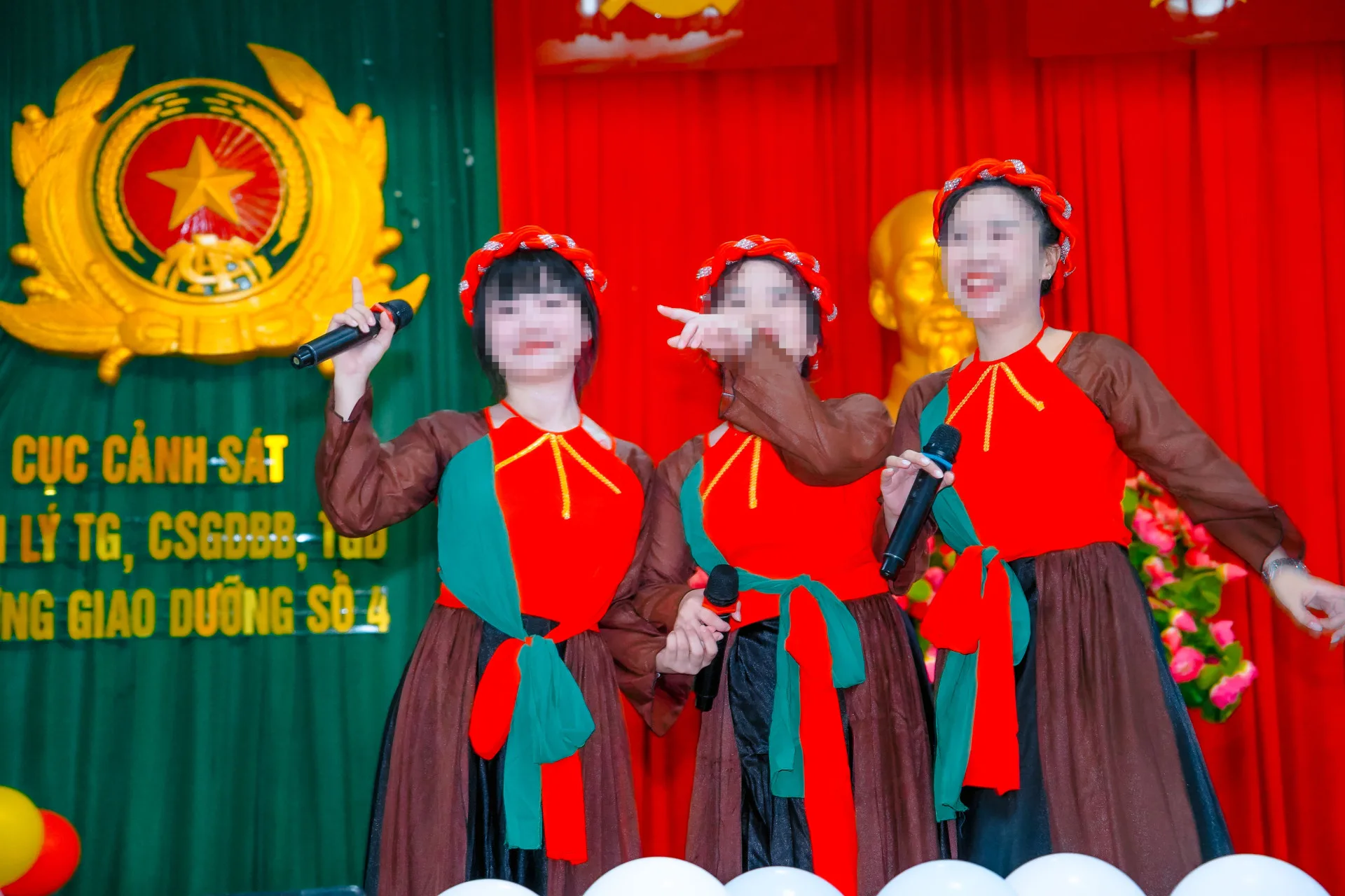 NIỀM VUI TRONG NGÀY HỘI TRUNG THU Ở TRƯỜNG GIÁO DƯỠNG SỐ 4
